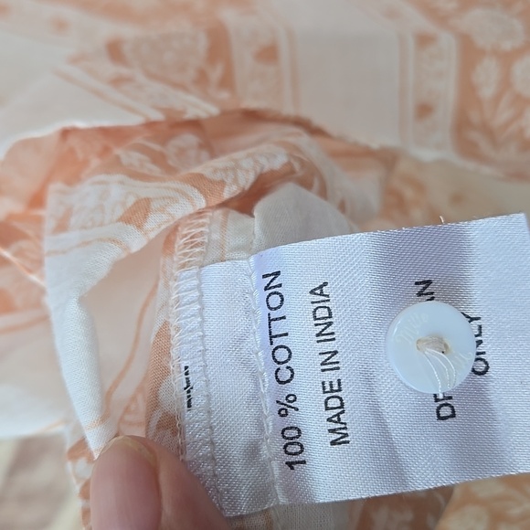 Mille Vanessa Ruffled Cream and Tan Blouse Size M - Picture 4 of 4